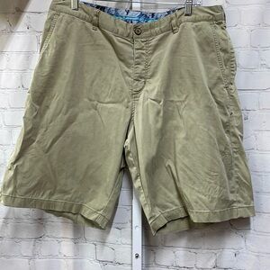 Tommy Bahama khaki size 36 men’s shorts